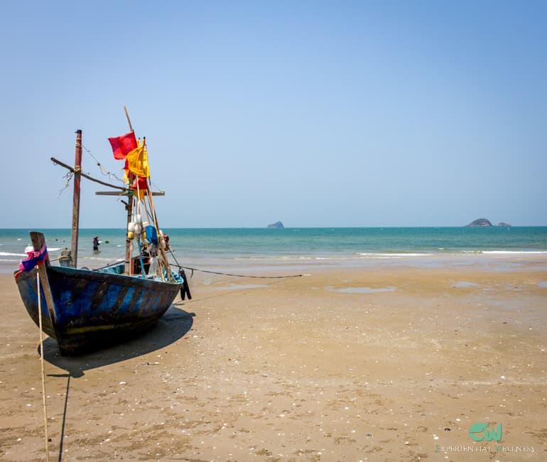 溫暖季節的泰國海灘場景