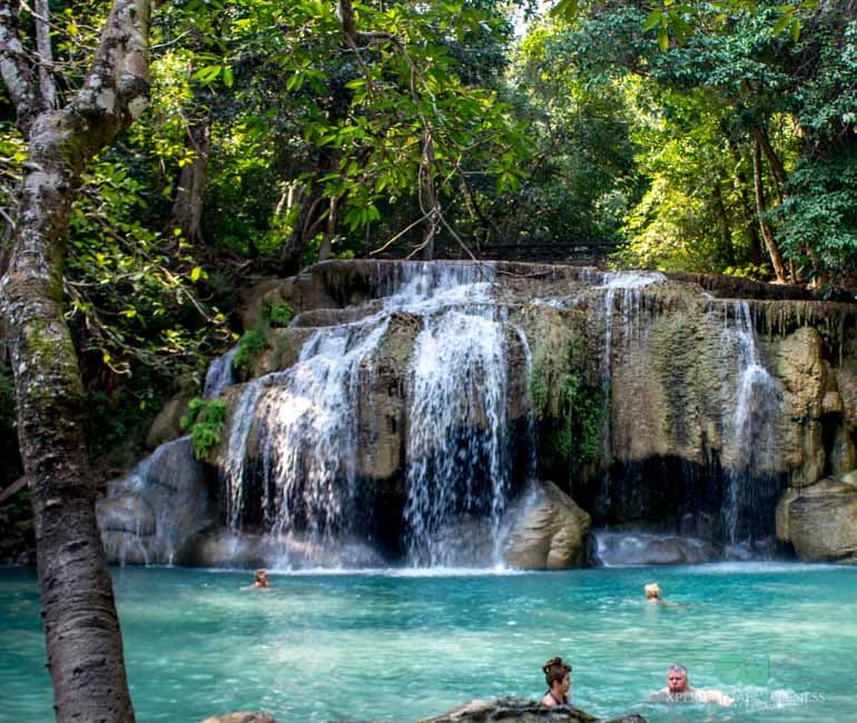 Die Erawan-Wasserfälle in Thailand